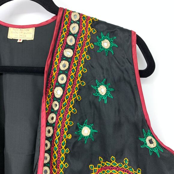 Unbranded Women's Size M Embroidered Banjara Kutch Jacket Sleeveless Multicolor - Picture 3 of 5